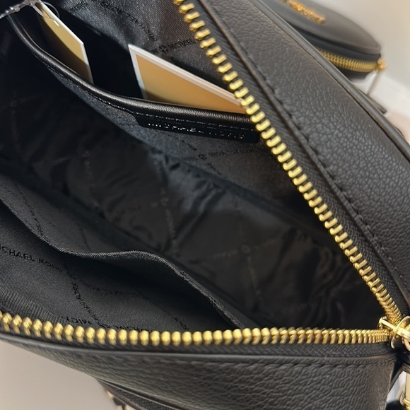 Michael Kors leather Jet Set travel crossbody black tech pocket pouches AirPods - Picture 10 of 12